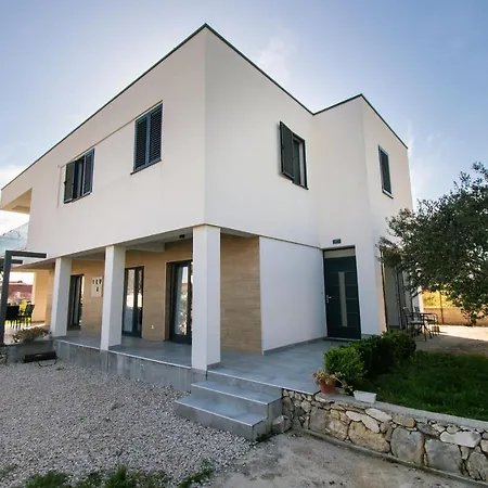 Apartment Slavica *