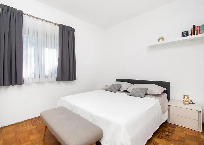 Slavica Apartman Vodice